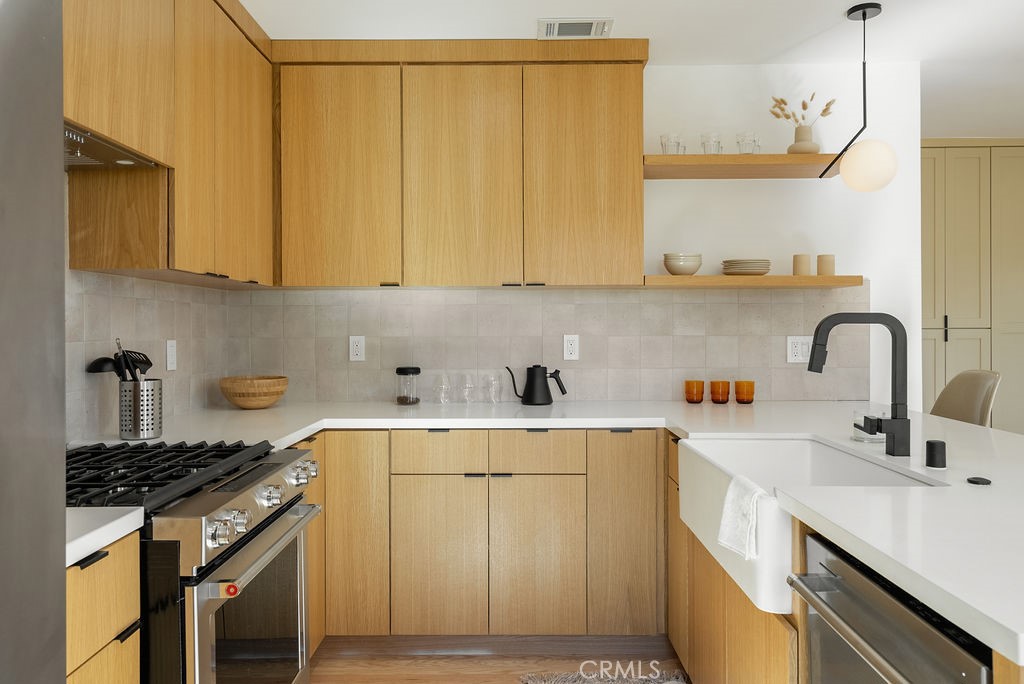 3649 Wellington Road