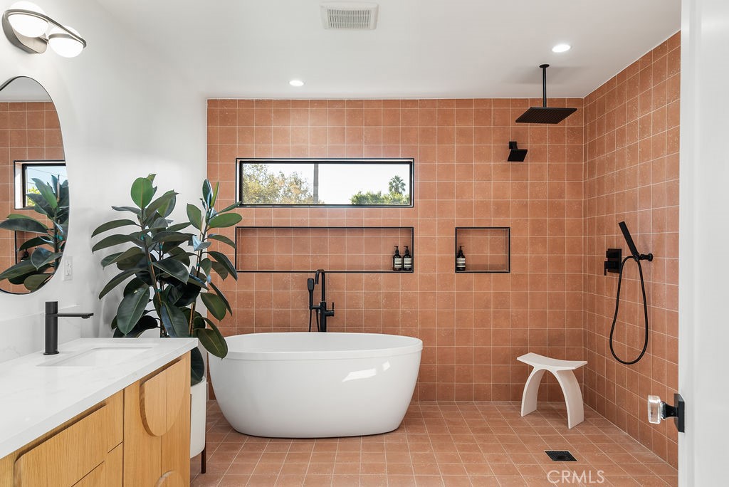 3649 Wellington Road