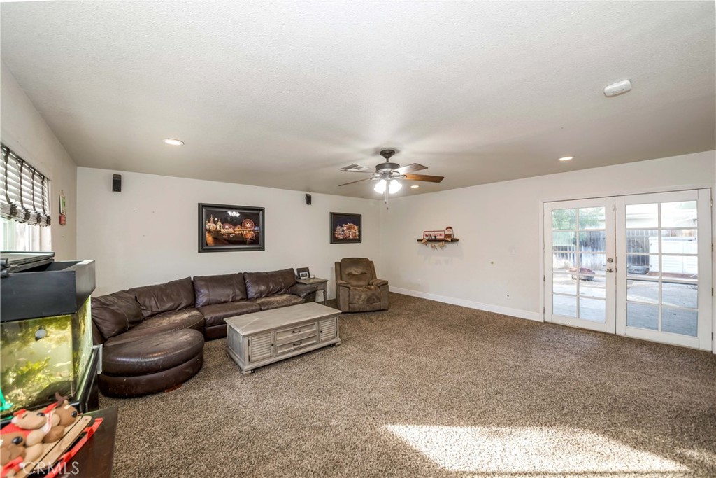 2754 N Galley Street