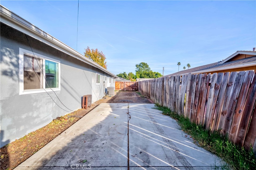 2754 N Galley Street