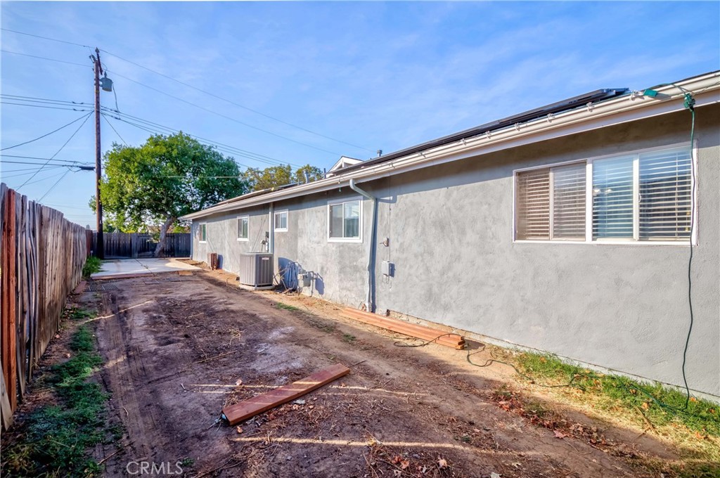 2754 N Galley Street