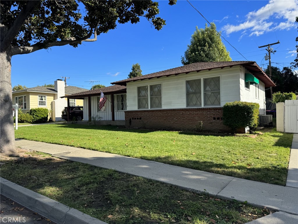 8352 Edmaru Avenue