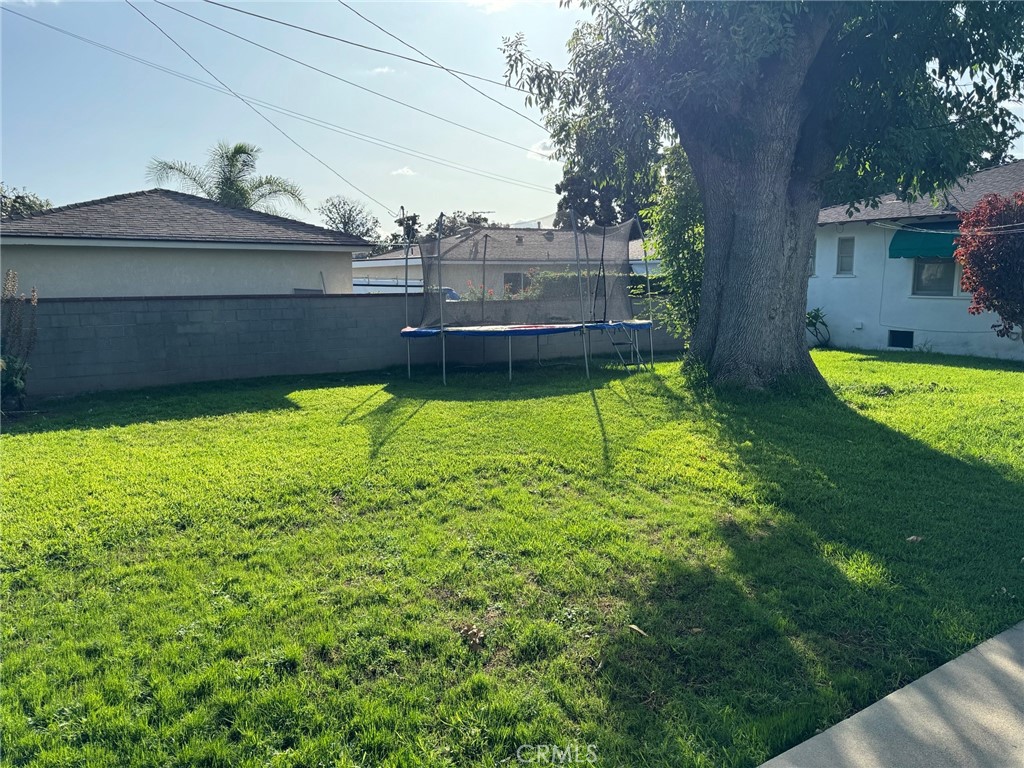 8352 Edmaru Avenue