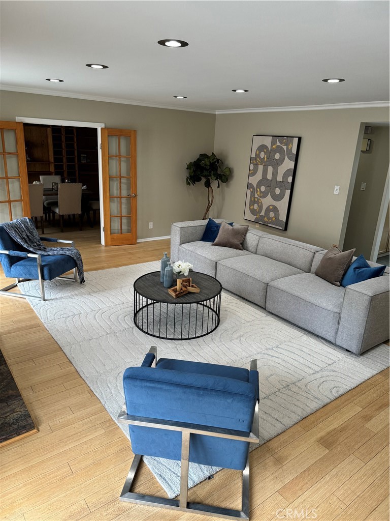 16015 Kittridge Street