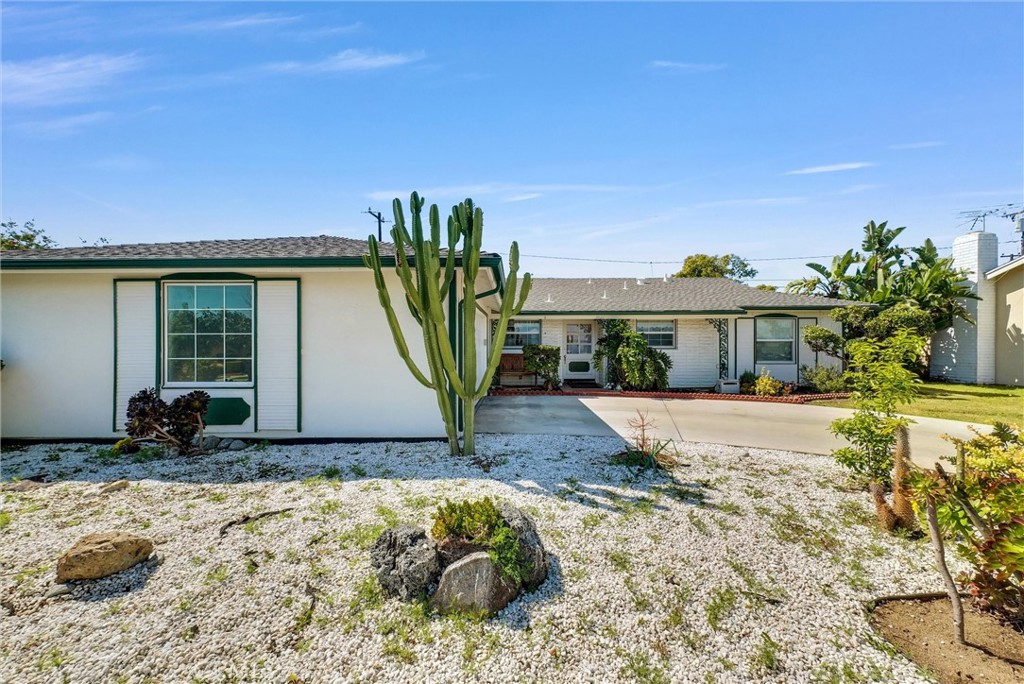 1027 S Marjan Street S