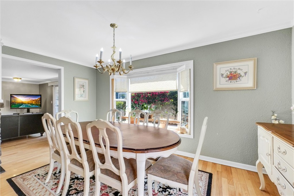 1027 S Marjan Street S