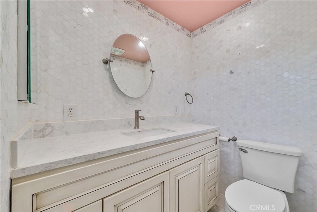 1027 S Marjan Street S