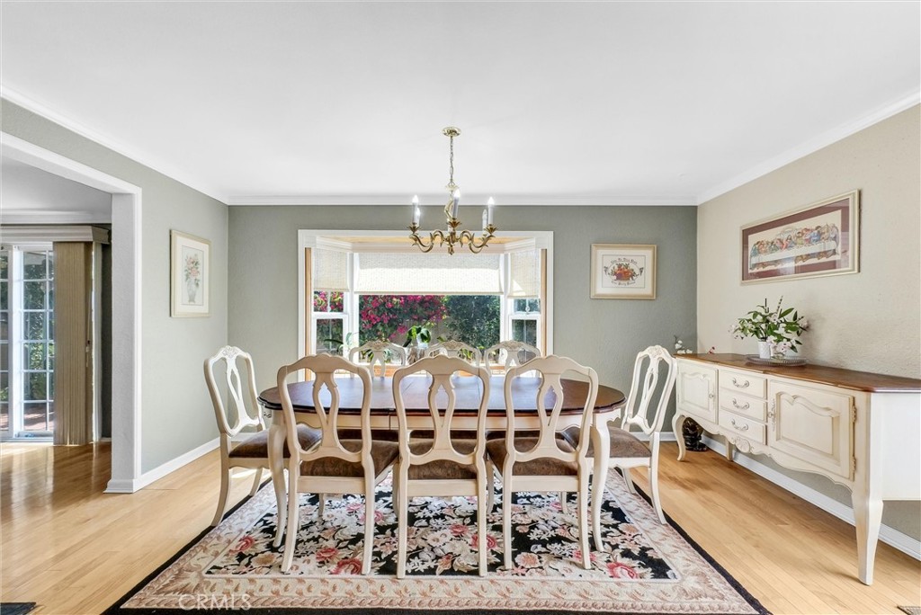 1027 S Marjan Street S