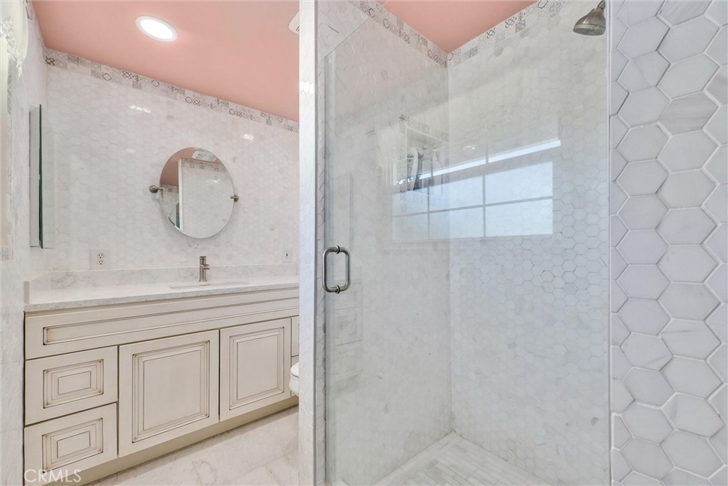 1027 S Marjan Street S