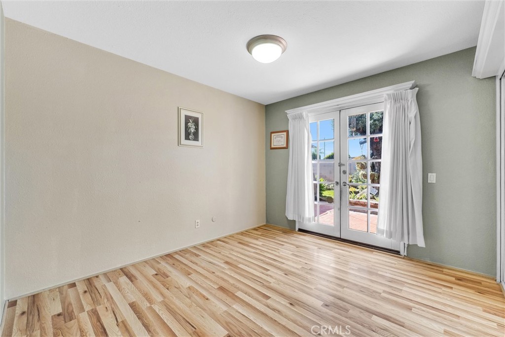 1027 S Marjan Street S