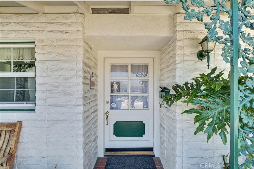 1027 S Marjan Street S