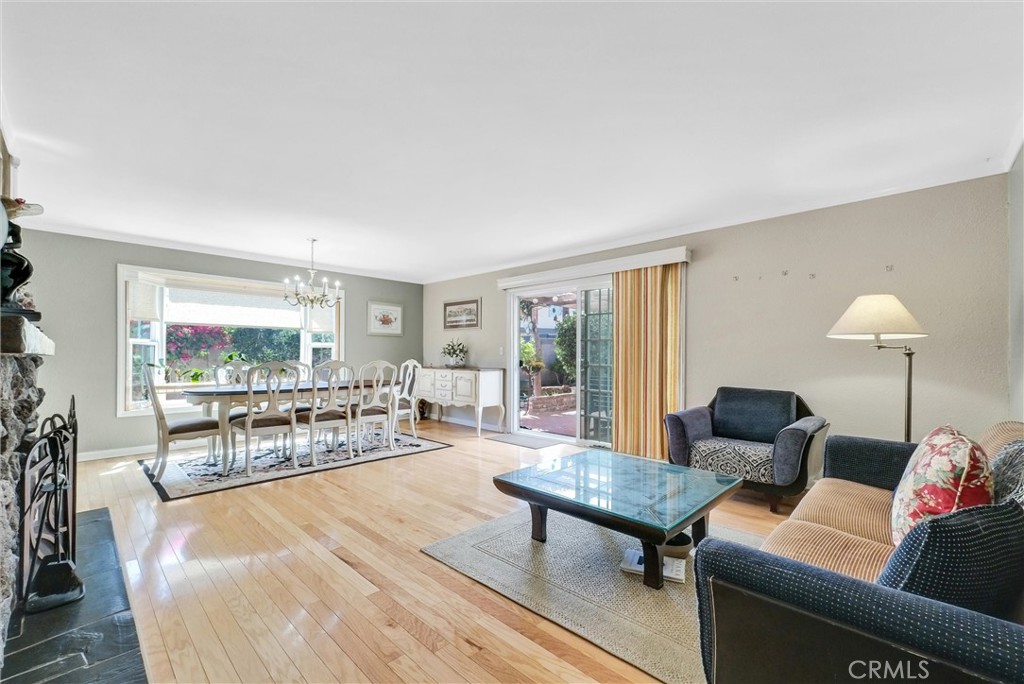 1027 S Marjan Street S