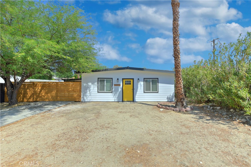 66870 Flora Avenue