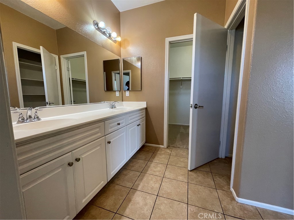 15880 Lasselle Street D