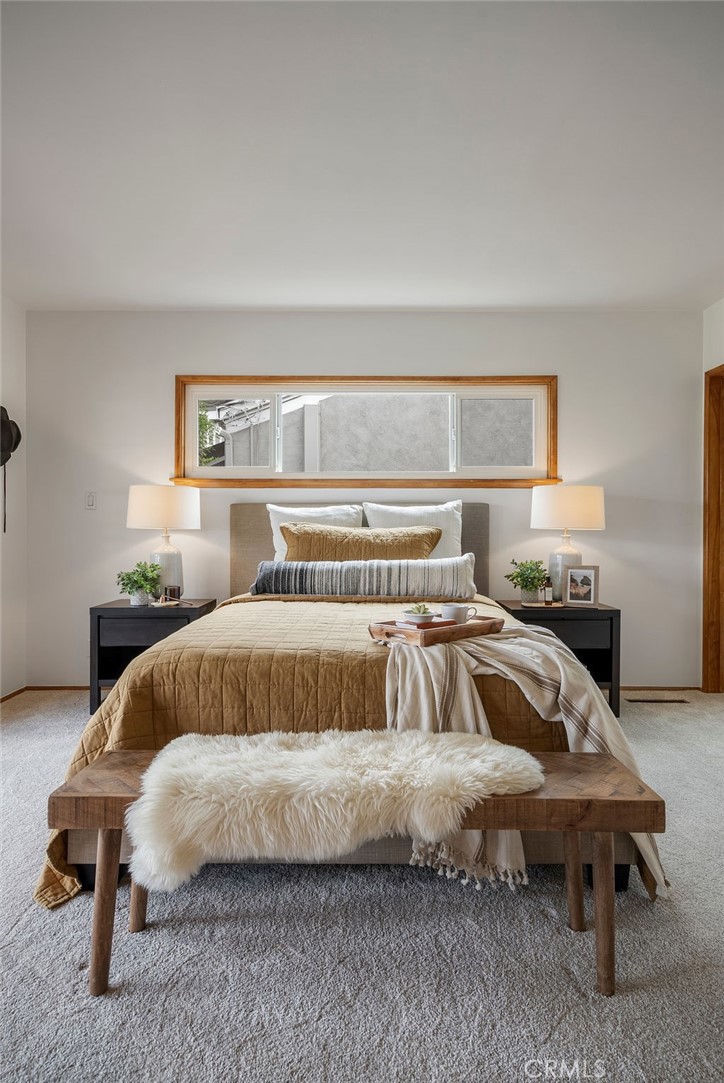 4225 Cerritos Avenue