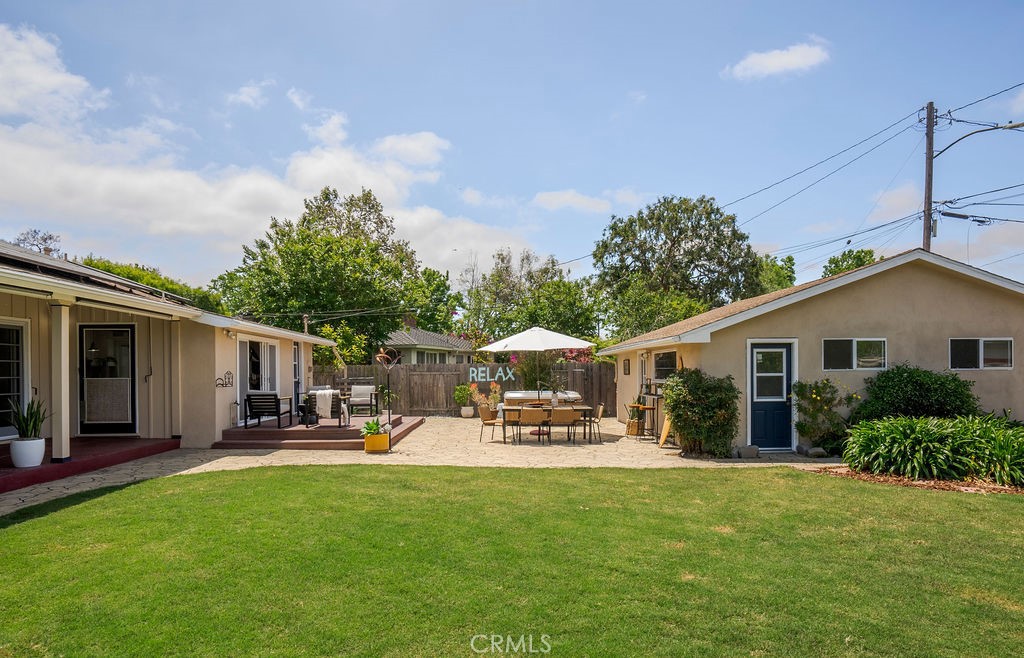 4225 Cerritos Avenue