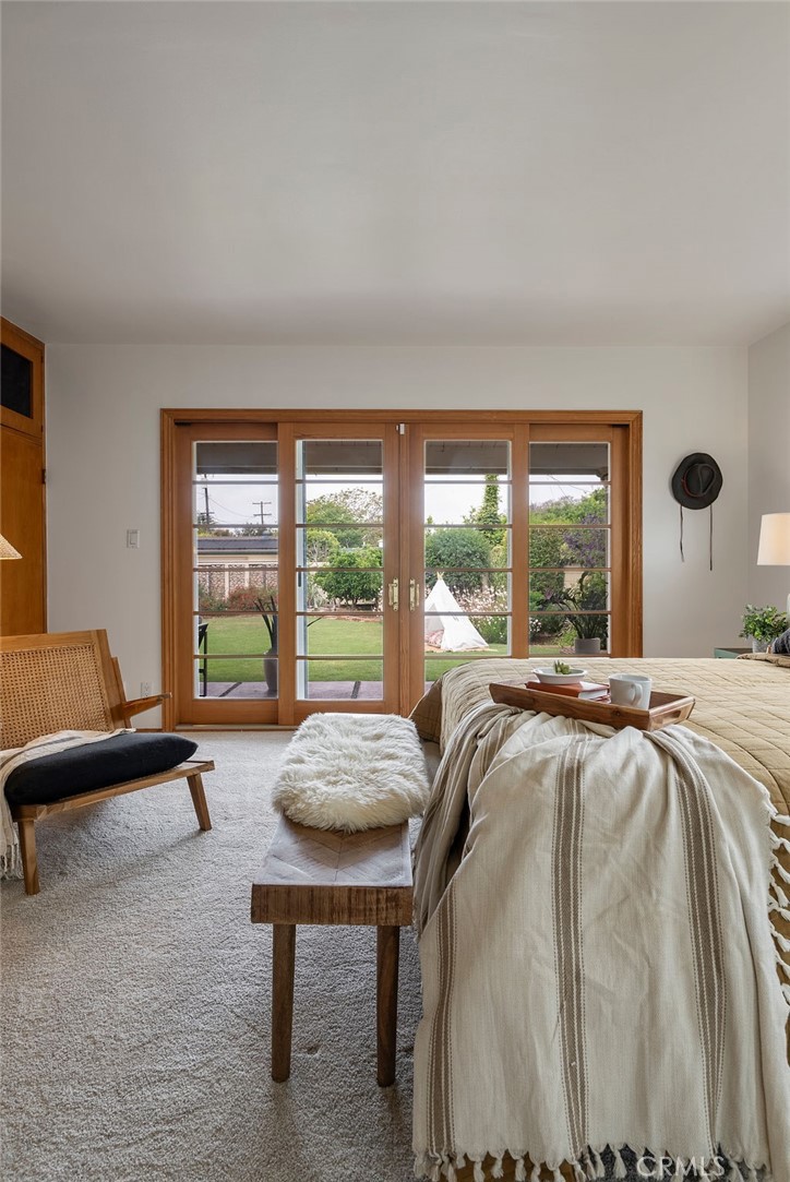 4225 Cerritos Avenue