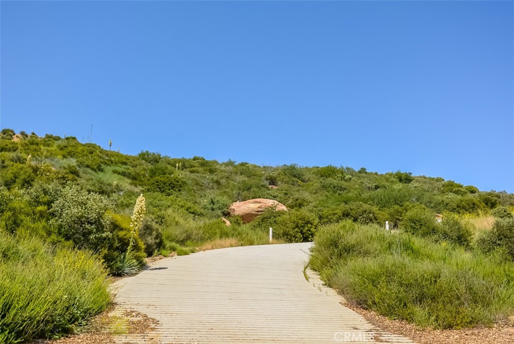 47350 Twin Pines Road