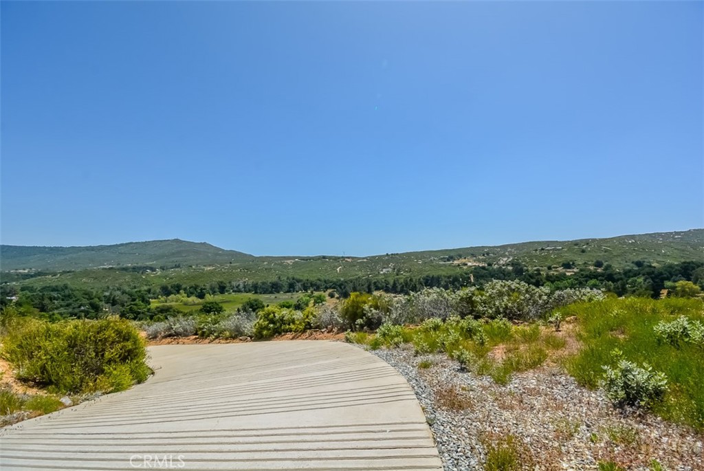 47350 Twin Pines Road