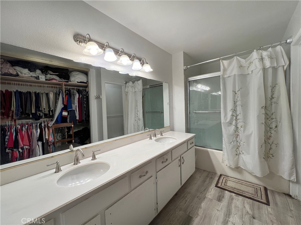 3891 Ravenswood Drive