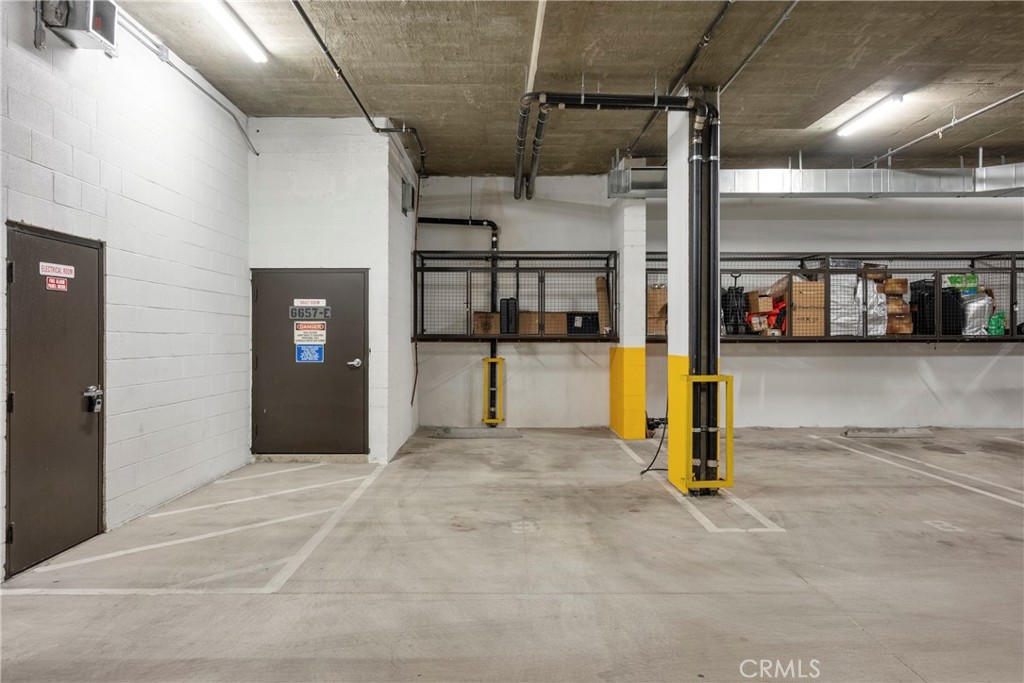 118 S Kenwood Street 307