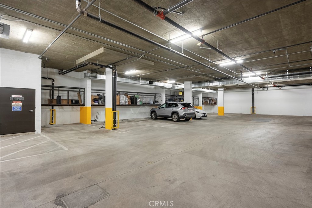 118 S Kenwood Street 307