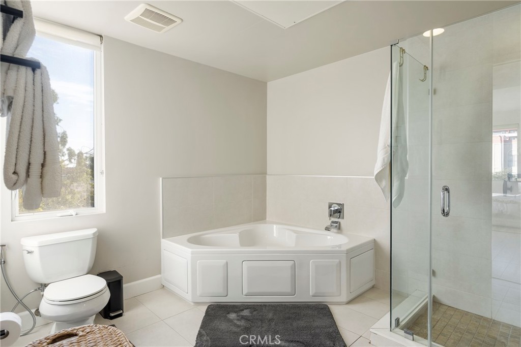 118 S Kenwood Street 307