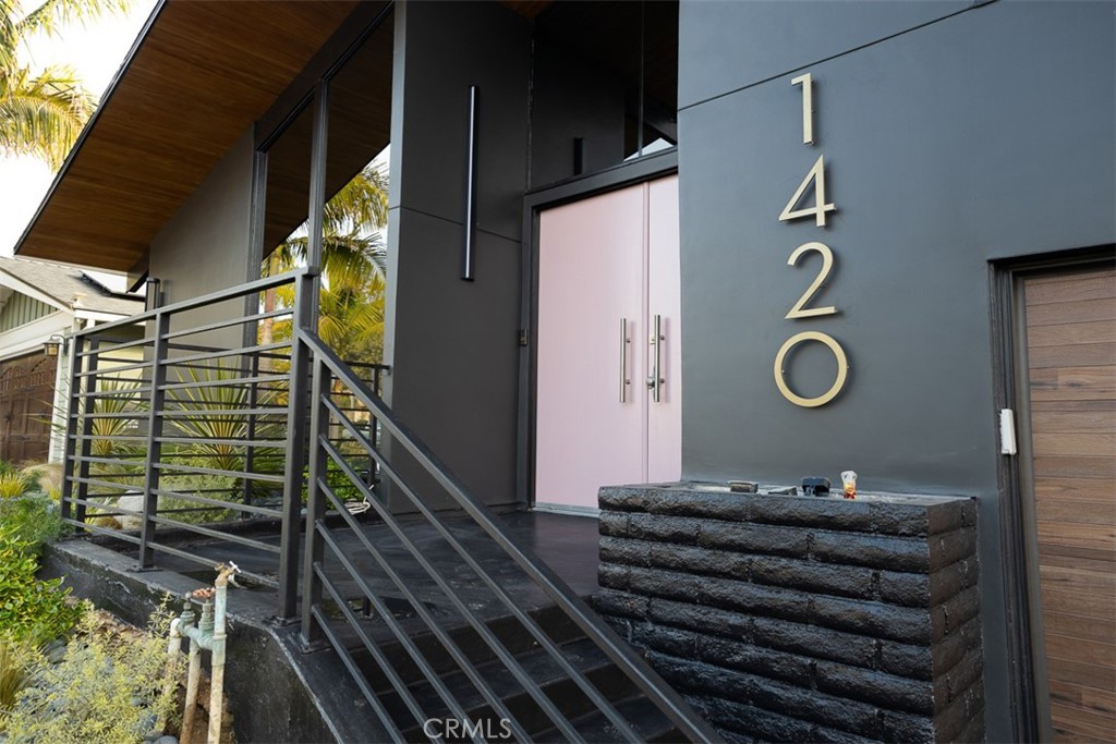 1420 Crestview Avenue