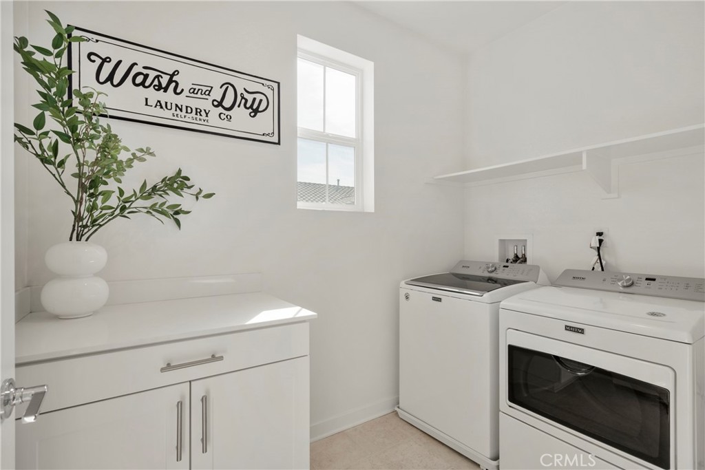 13827 Farmhouse Avenue