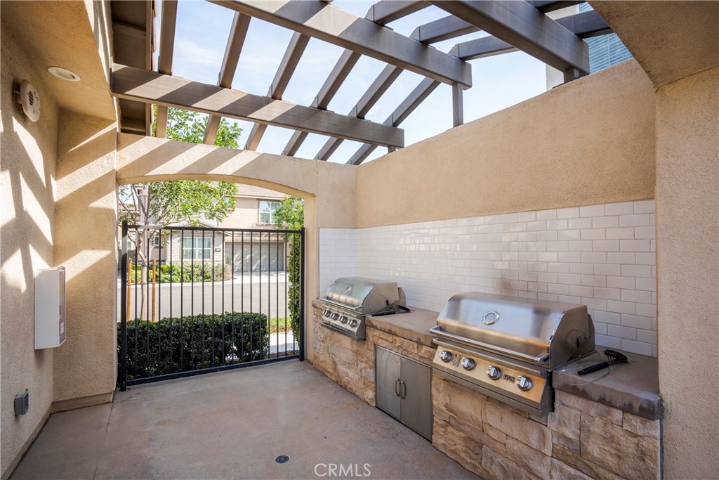 13827 Farmhouse Avenue