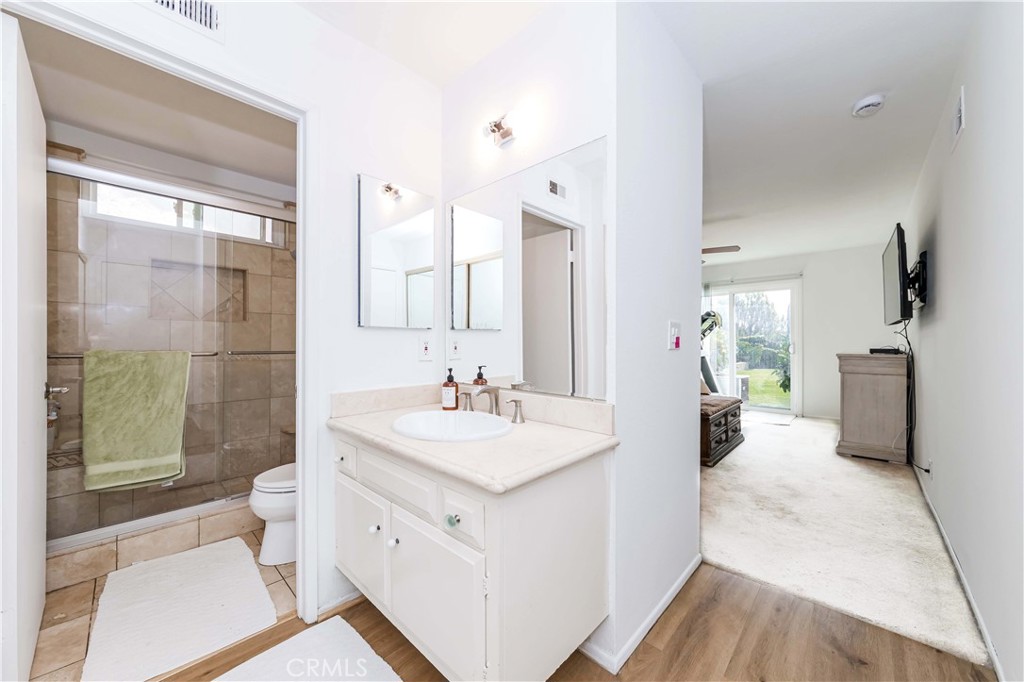 2108 E Orangeview Lane