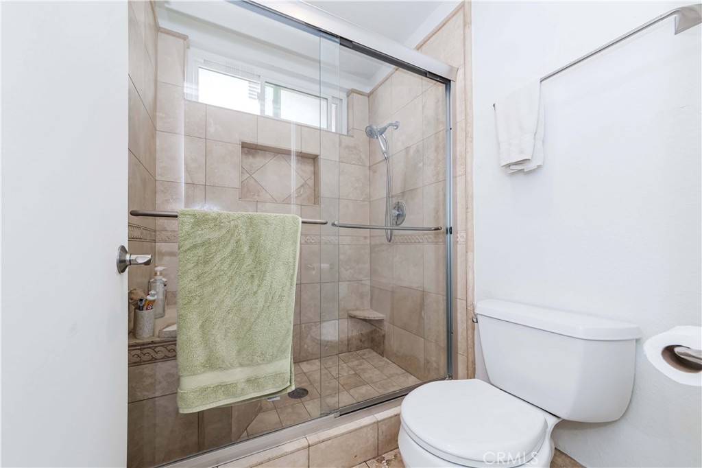 2108 E Orangeview Lane