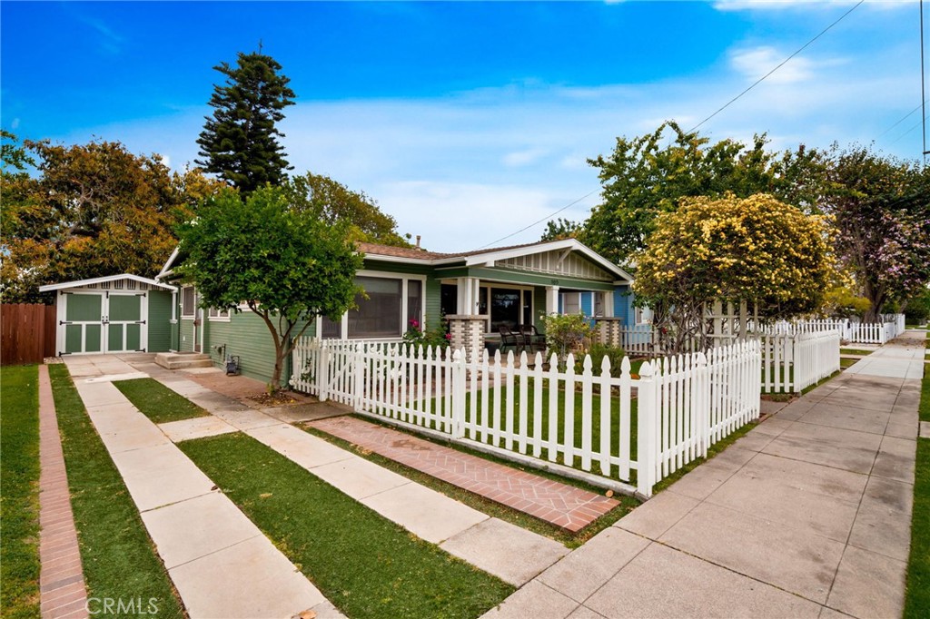 165 S Batavia Street