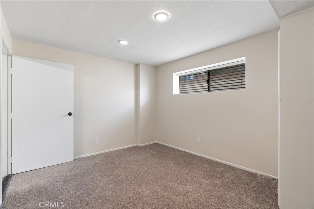 676 Shepard Street 6