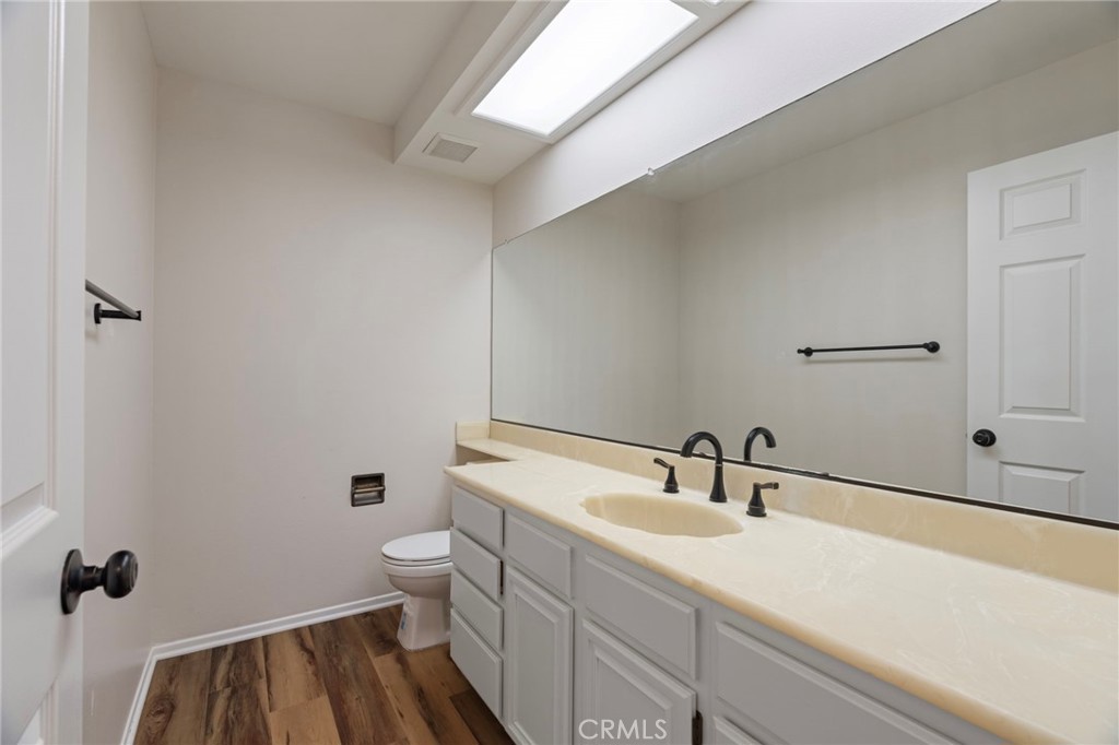 676 Shepard Street 6