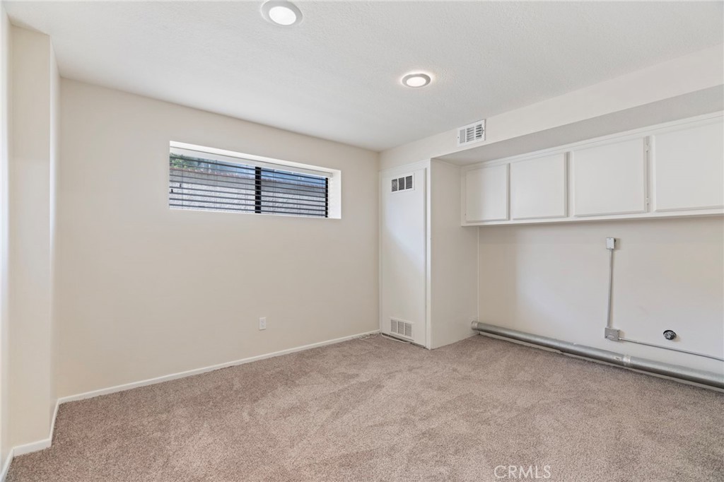 676 Shepard Street 6