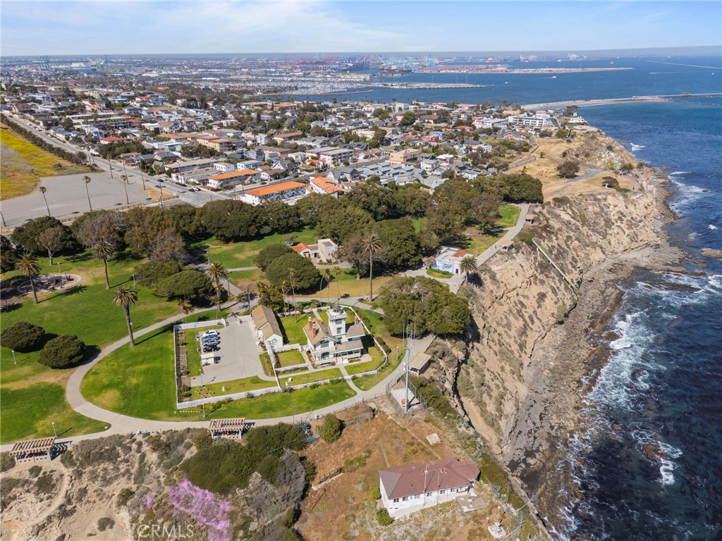 676 Shepard Street 6