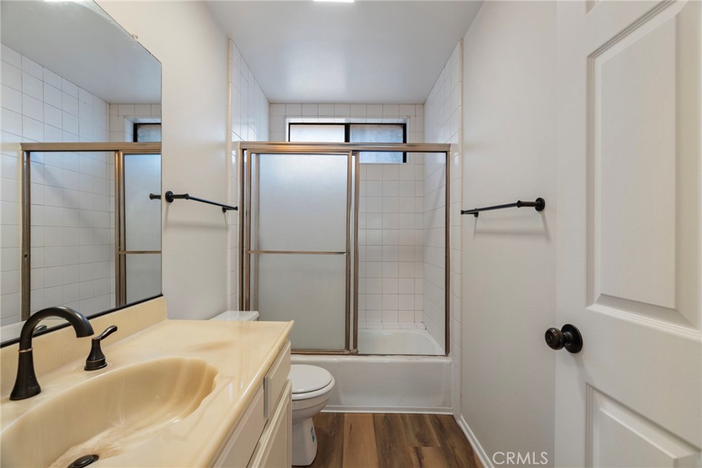 676 Shepard Street 6