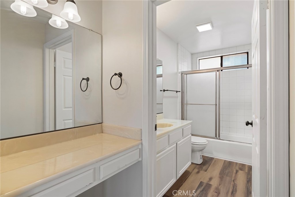 676 Shepard Street 6