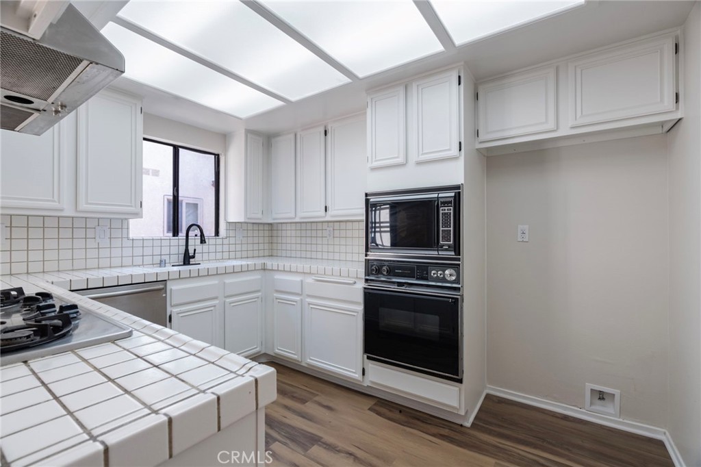 676 Shepard Street 6