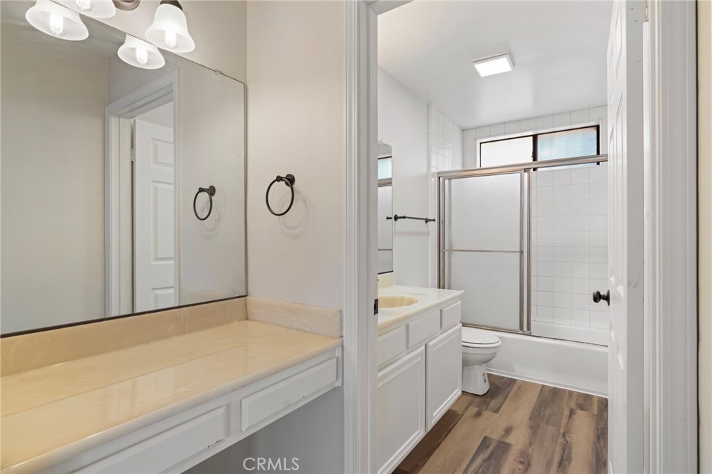 676 Shepard Street 6