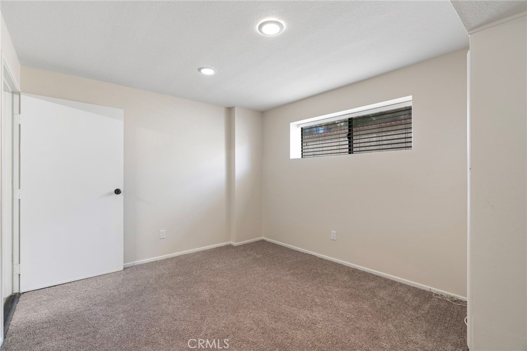 676 Shepard Street 6