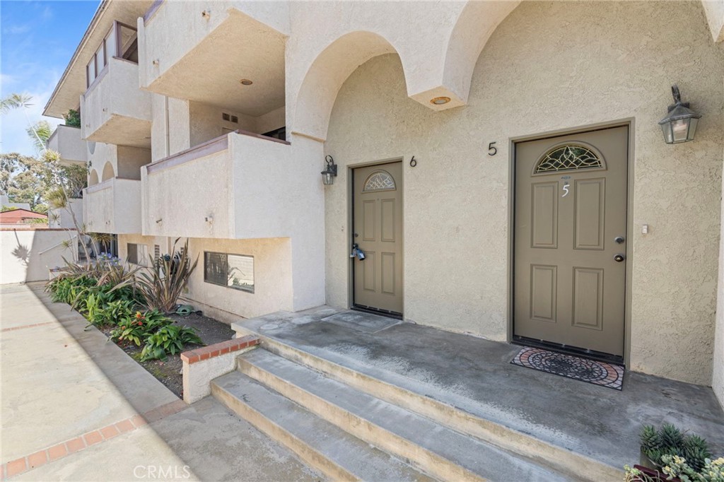 676 Shepard Street 6