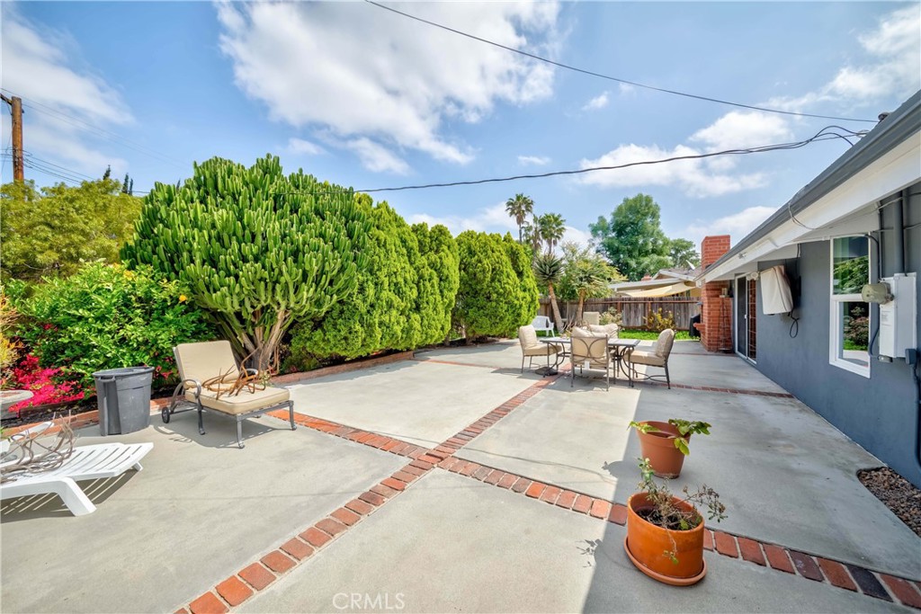 1901 Victoria Drive