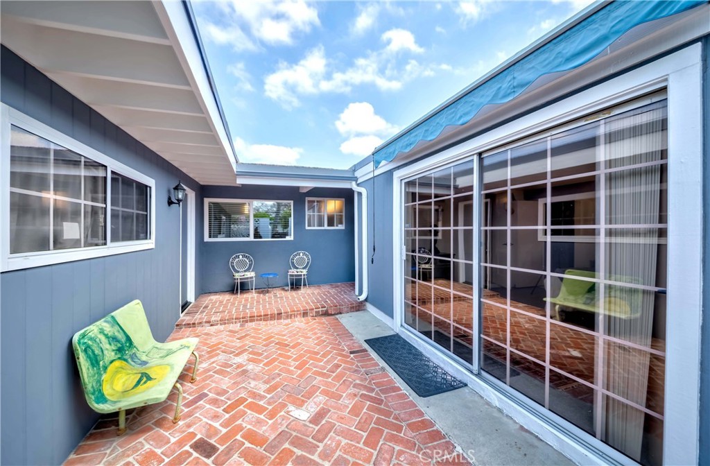 1901 Victoria Drive