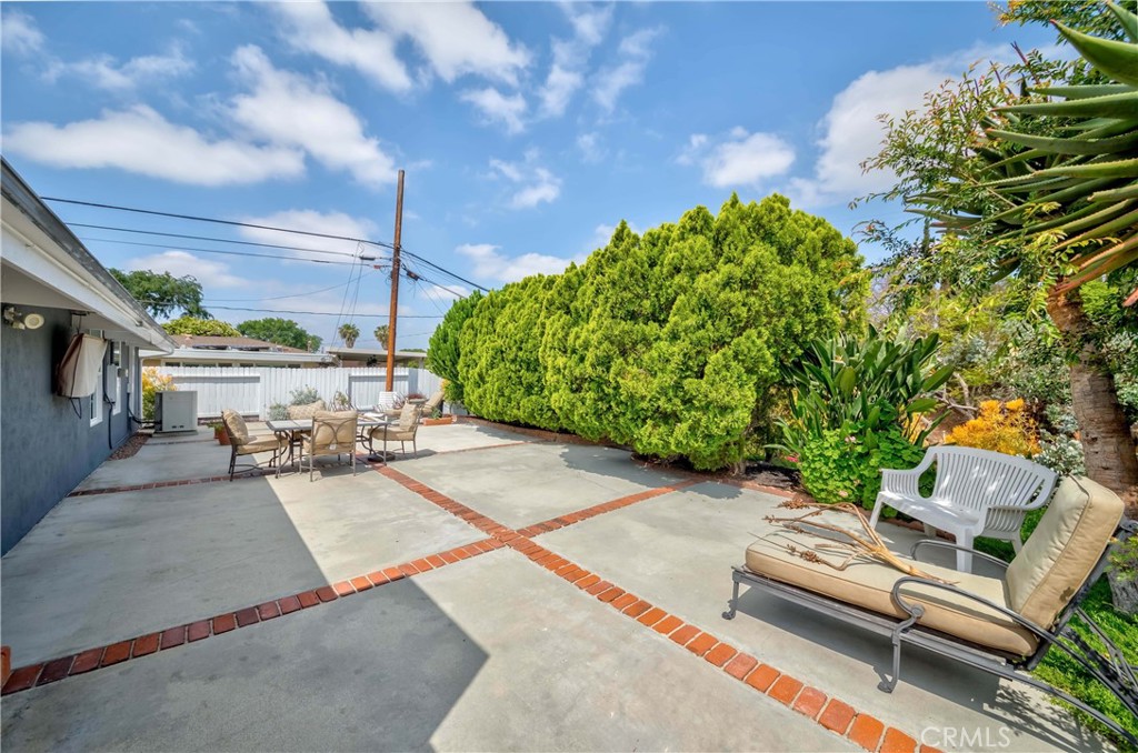 1901 Victoria Drive