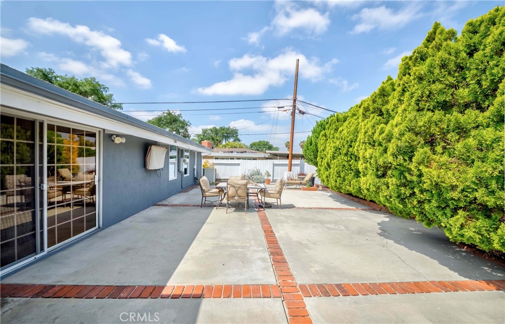 1901 Victoria Drive