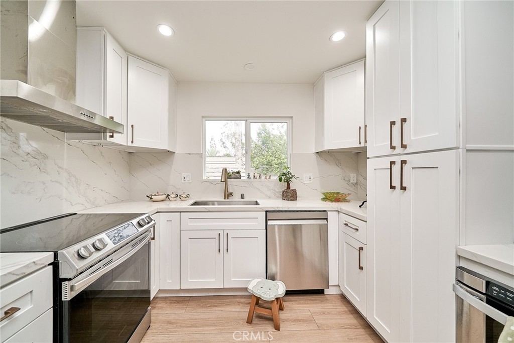 3004 Via Buena Vista C