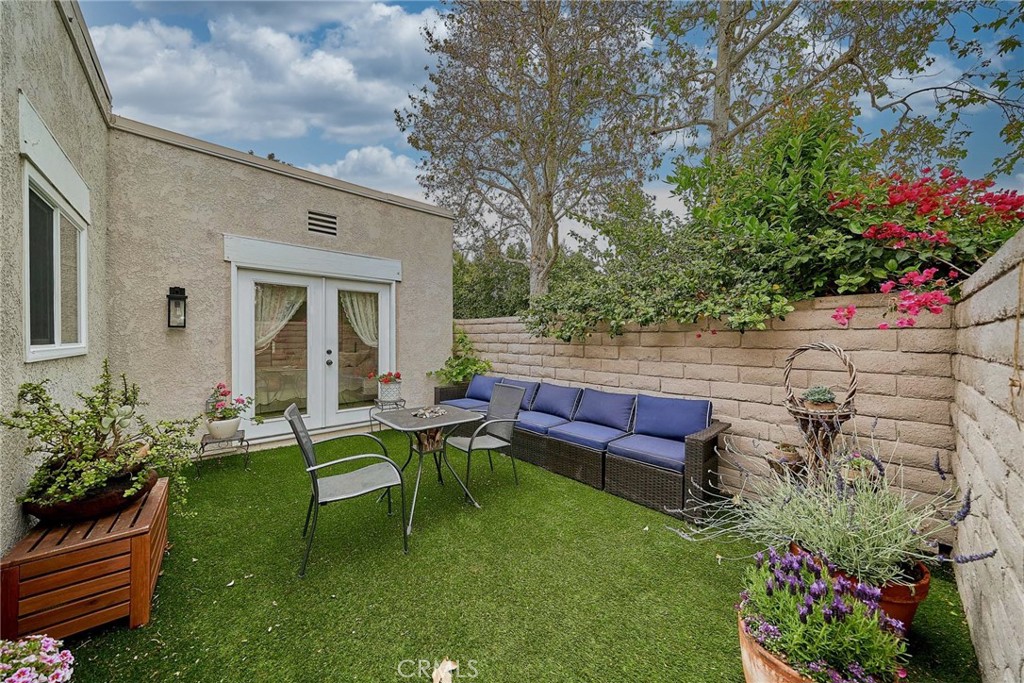 3004 Via Buena Vista C