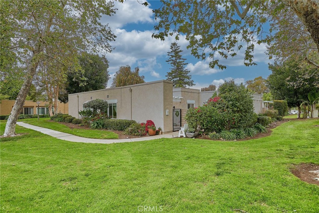 3004 Via Buena Vista C